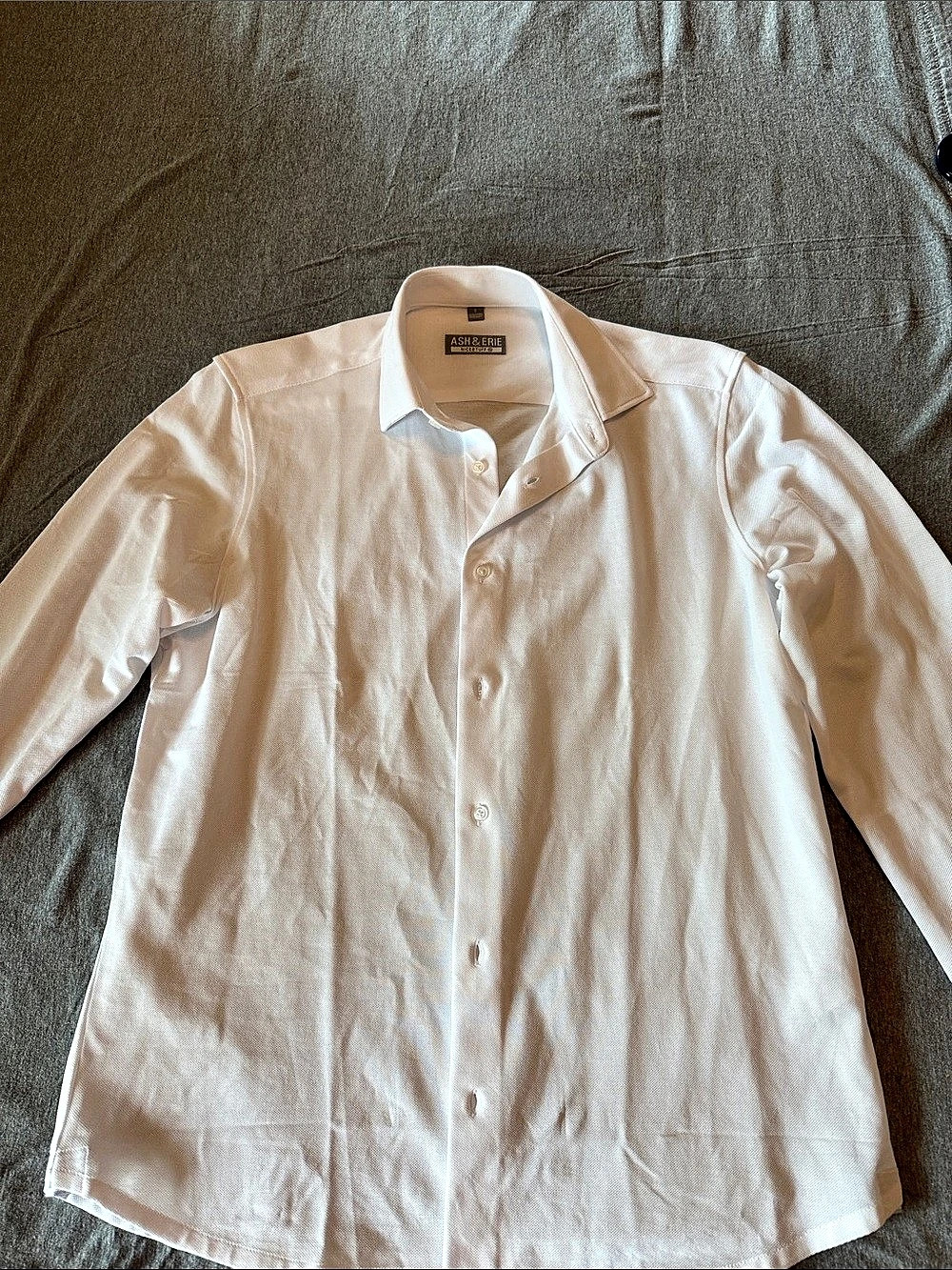 Ash & Erie Men's Button Down Shirt in White Like New